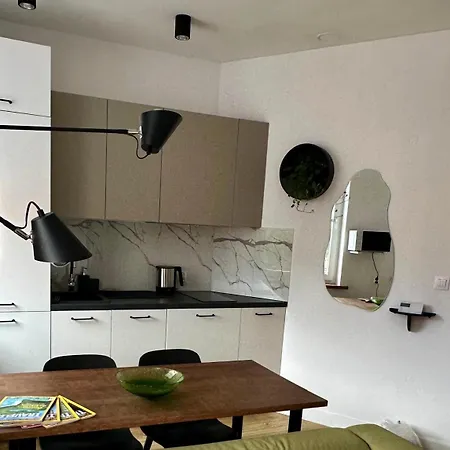 Trinity アパート ビィドゴシュチュ