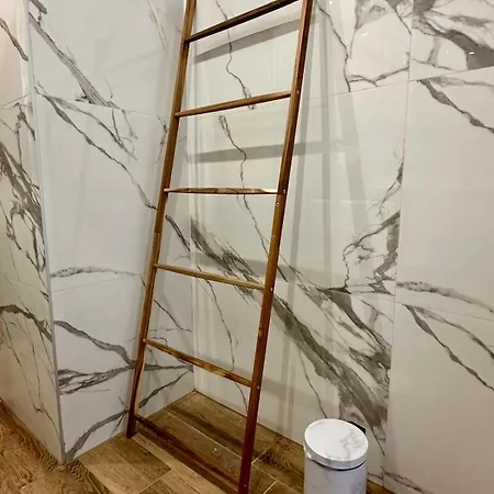 アパート Trinity ビィドゴシュチュ